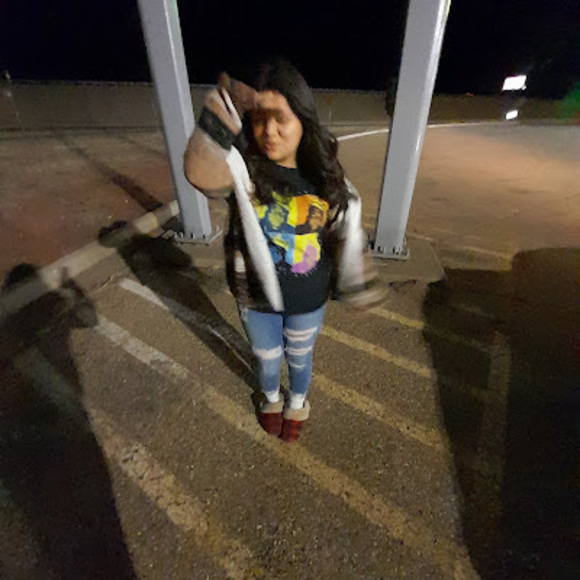 Meet your Posher, Emma - Picture 1 of 1